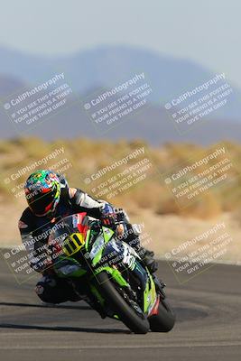 media/Oct-08-2022-SoCal Trackdays (Sat) [[1fc3beec89]]/Turn 16 (125pm)/